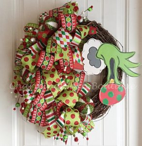 Unique Christmas Wreath Ideas - The Keeper of the Cheerios