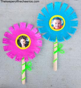 Paper Plate Photo Flowers - The Keeper of the Cheerios