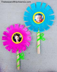 Paper Plate Photo Flowers - The Keeper of the Cheerios