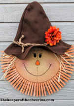 Scarecrow Pizza Pan Clothespin Wreath - The Keeper of the Cheerios